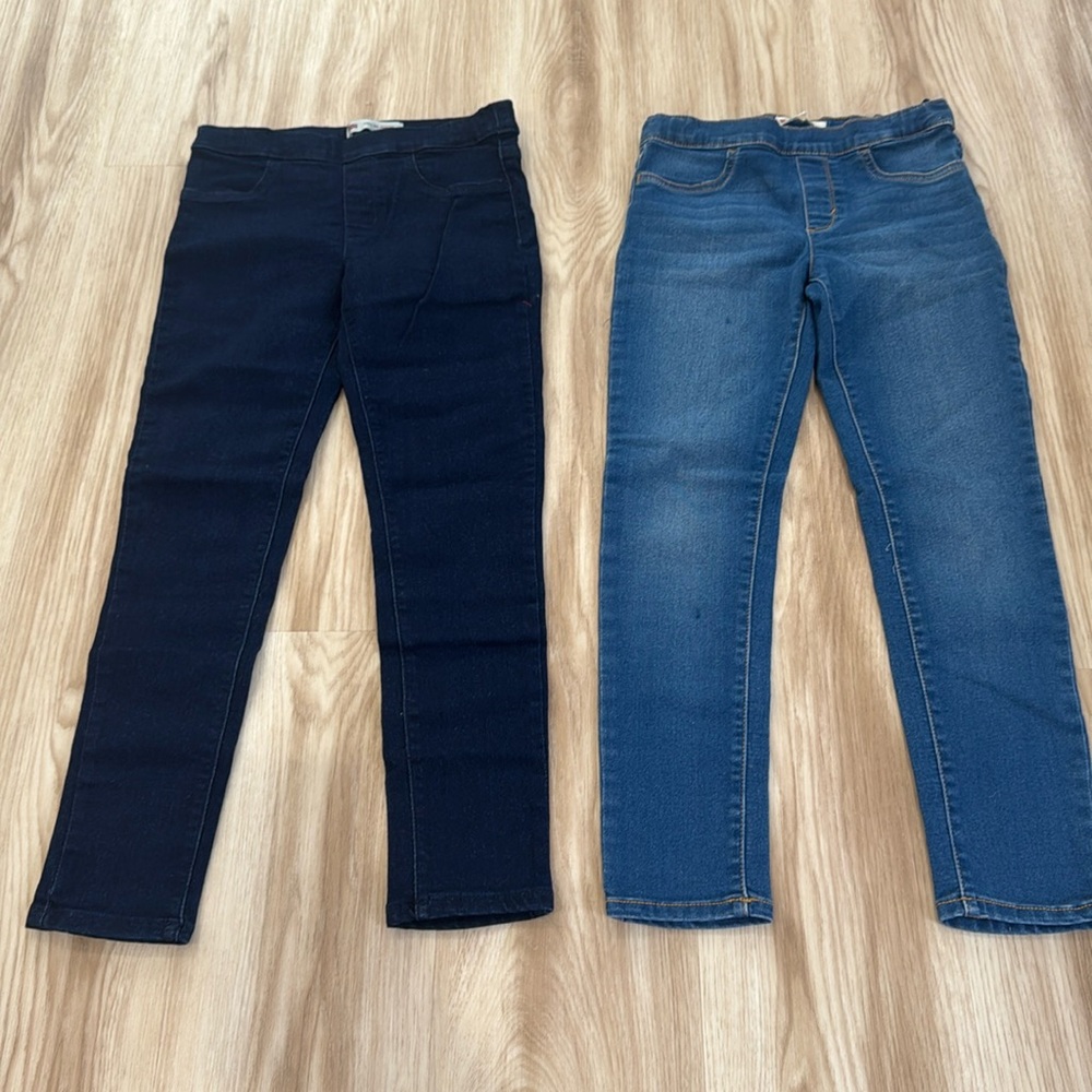 Girls sise 10 Levi pull on leggings. Dark wash and regular wash. See pics